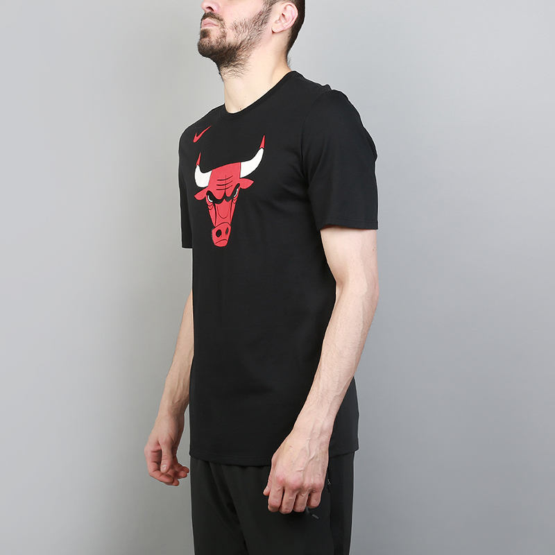 мужская черная футболка Nike NBA Chicago Bulls Dry Logo 870496-010 - цена, описание, фото 3